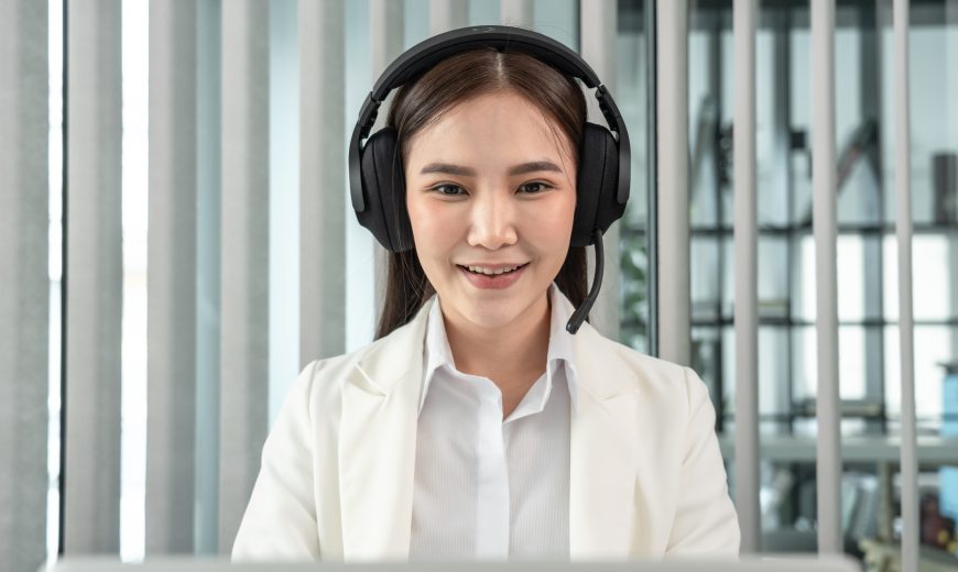 Female call center provides information to a customer calling fo